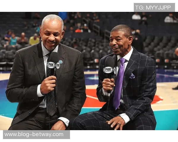 库里感慨黄蜂退役父亲球衣期待亲历这一历史时刻